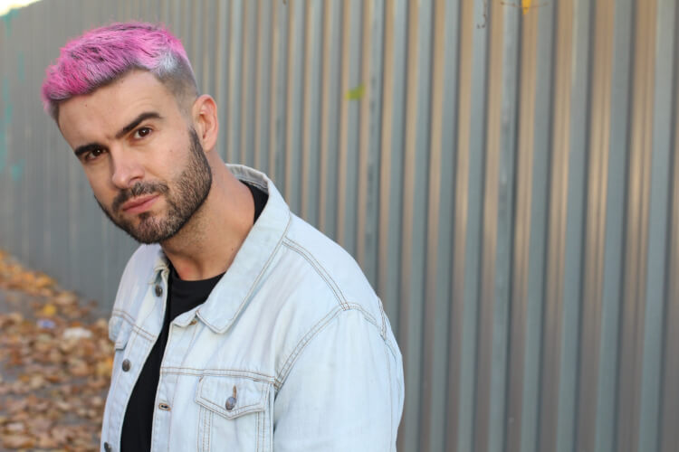 Trend Alarmı: Erkeklere Özel Punk Saç Modeli-2