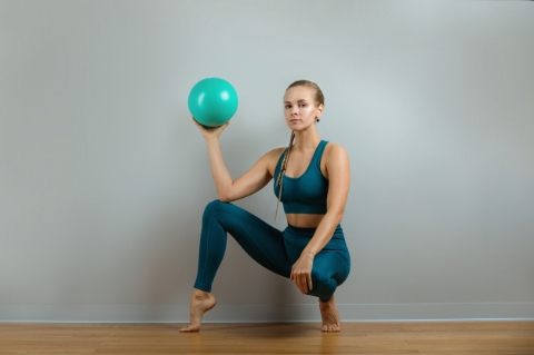 Core Bölgesini Hedef Alan 4 Pilates Topu Hareketi -4 - Saç Bakım Güzellik