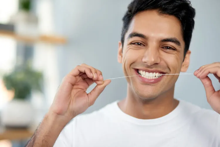 Diş İpi Kullanmanın 5 Faydası-1 - Saç Bakım Güzellik