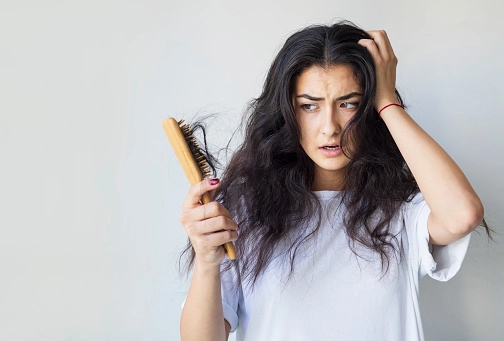 Kadınlarda Saç Dökülmesi için Bakım Önerileri-1 - Saç Bakım Güzellik