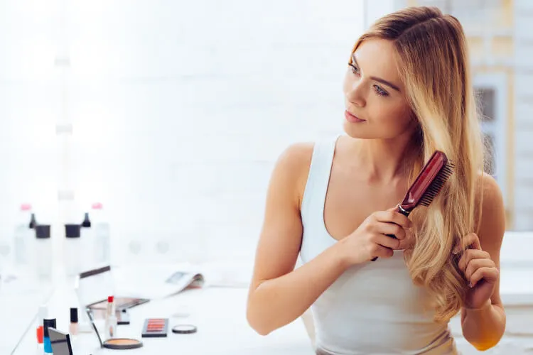 Kadınlar İçin Saç Dökülmesinin Olası Nedenleri-5 - Saç Bakım Güzellik