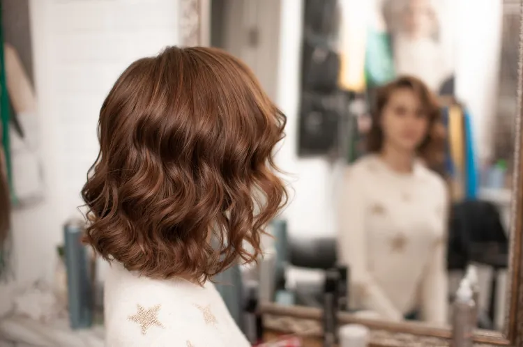 Kısa Kıvırcık Saç Modelleri: Kadınlar İçin 11 Fikir-3 - Saç Bakım Güzellik