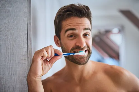 Diş Teli Olanlar İçin Ağız Bakım Önerileri-2 - Saç Bakım Güzellik