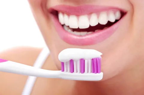 Diş Bakımında Yer Verebileceğiniz 5 Doğal İçerik-2 - Saç Bakım Güzellik