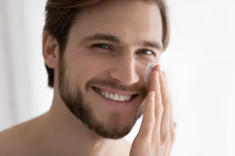 Erkeklere Özel Yüz Bakım Rehberi-4 - Saç Bakım Güzellik