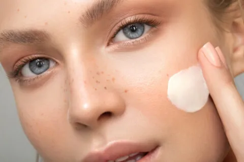 How to Make Fake Freckles?  How to Make Natural Freckles at Home -2 - Hair Care & Beauty