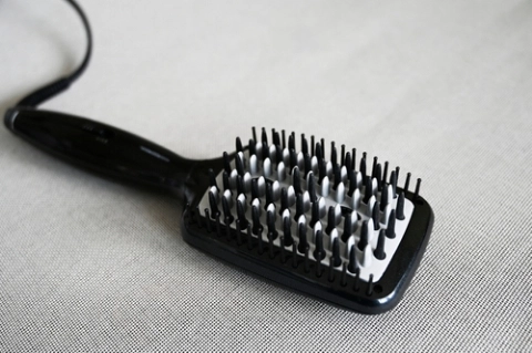 Saç Düzleştirici Tarak Ne İşe Yarar, Nasıl Kullanılır?-2 - Saç Bakım Güzellik