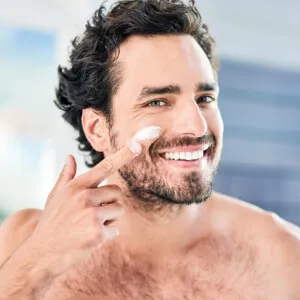 Erkeklerin Cilt Bakım Rutini Nasıl Olmalı? - Saç Bakım Güzellik