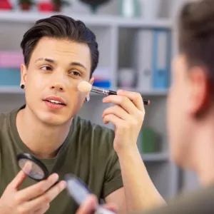 Erkek Makyajı Hakkında Bilmeniz Gereken Her Şey - Saç Bakım Güzellik