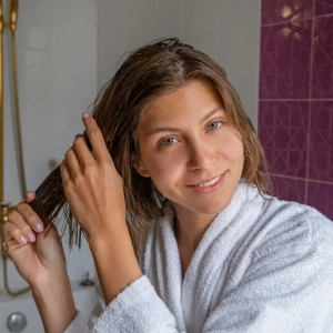 Papatya Suyu ile Saç Açma Yöntemi: Nasıl Yapılır?  - Saç Bakım Güzellik