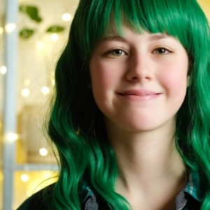 Yeşil Saç Modelleri: En Sevilen 5 Yeşil Saç Rengi  - Saç Bakım Güzellik